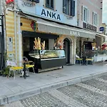 Nina Selce